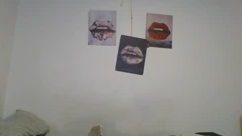 karinaa independent model online show from 01.07.25