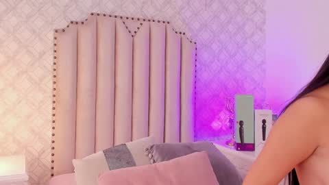   Charlotte  online show from 01.06.25