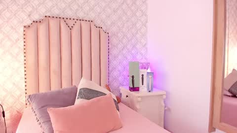   Charlotte  online show from 01.17.25