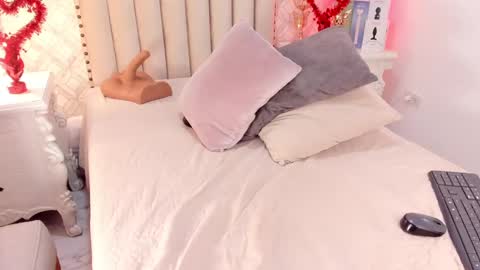   Charlotte  online show from 02.15.25