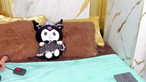 Snapshot of charlotte__milf chatting on 11.22.25 charlotte__milf online show from 11.22.25