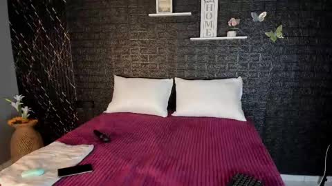 Snapshot of charlotte_brown_1 chatting on 02.21.25 CHARLOTTE BROWN online show from 02.21.25