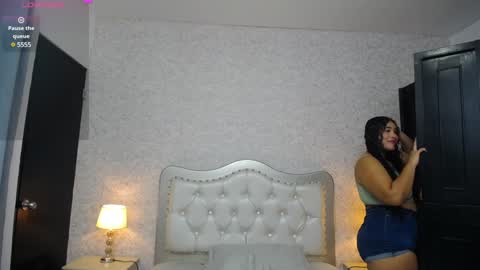 Snapshot of charlotte_gonsalez chatting on 12.27.24 Charlotte online show from 12.27.24