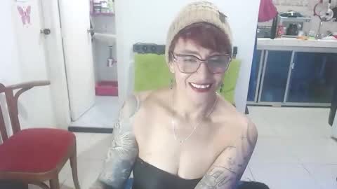 Snapshot of charlotte_gray_1 chatting on 05.07.26 Charlotte online show from 05.07.26