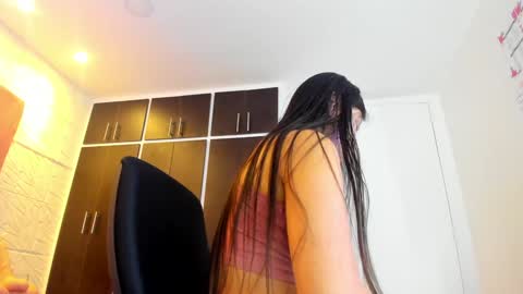 Charlotte Icee online show from 01.03.25