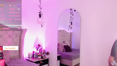 Snapshot of charlotte_jones__1 chatting on 01.22.25 Charlotte online show from 01.22.25