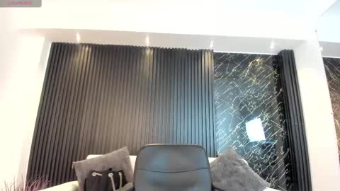 Charlotte  Everyday From 0700 to 1300 Col Time online show from 03.12.25