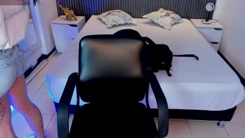 Snapshot of charlotte_whitee1 chatting on 02.14.26 Charlotte Everyday From 0700 to 1300 Col Time online show from 02.14.26