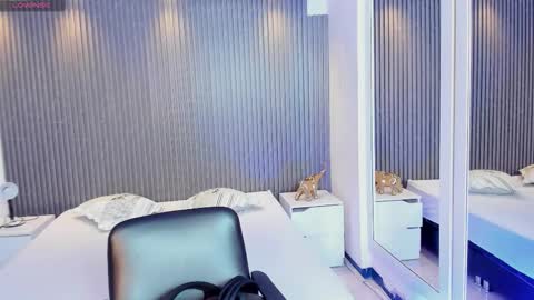 Snapshot of charlotte_whitee1 chatting on 02.19.26 Charlotte Everyday From 0700 to 1300 Col Time online show from 02.19.26