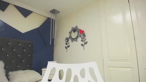 Snapshot of charlottee_brown2 chatting on 03.11.25 C H A R L O T T E online show from 03.11.25