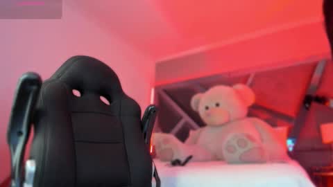 Snapshot of charlotteinpole chatting on 02.12.26 Charlotte online show from 02.12.26