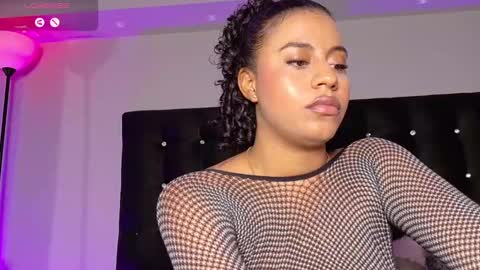 Snapshot of charlotterussel chatting on 12.22.24 charlotterussel online show from 12.22.24