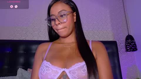 Snapshot of charlotterussel chatting on 03.08.25 charlotterussel online show from 03.08.25