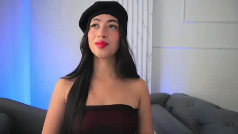 Snapshot of charlotterusso chatting on 11.19.25 Lauren Rus online show from 11.19.25