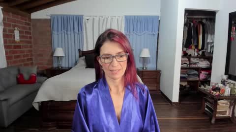 Snapshot of charlottewillson chatting on 11.21.25 Charlotte online show from 11.21.25