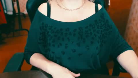 CharlotteXTasty online show from 03.06.25