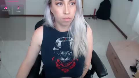 Snapshot of charlottezoe1 chatting on 12.04.24 charlottezoe online show from 12.04.24