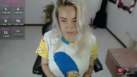 Snapshot of charlottezoe1 chatting on 12.12.24 charlottezoe online show from 12.12.24