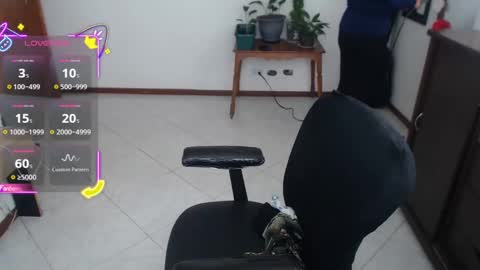 Snapshot of charlottezoe1 chatting on 09.15.25 charlottezoe online show from 09.15.25