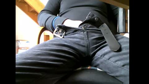 Snapshot of charly052 chatting on 02.25.25 charly052 online show from 02.25.25