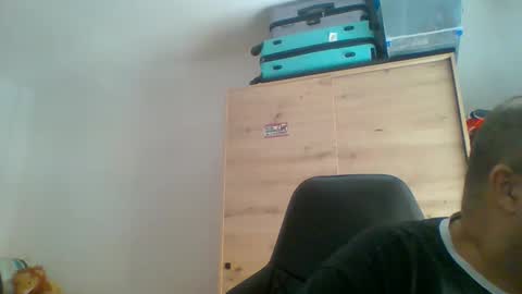 Snapshot of charlypalgar chatting on 01.12.26 charly online show from 01.12.26