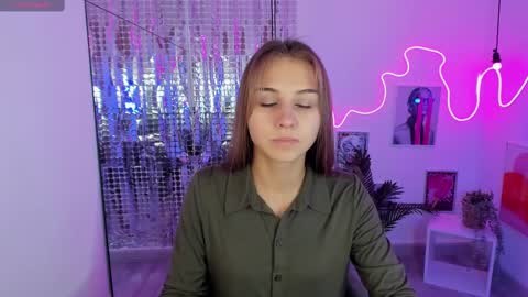 Snapshot of charmbianca chatting on 02.14.25 Bianca online show from 02.14.25