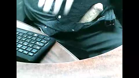 Snapshot of charmeur2672 chatting on 12.04.25 charmeur2672 online show from 12.04.25