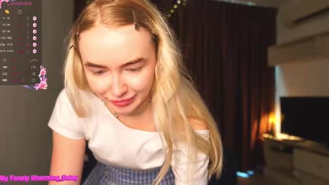 my fansly Charming daisy              My Wishlist  for new toys     online show from 02.27.25