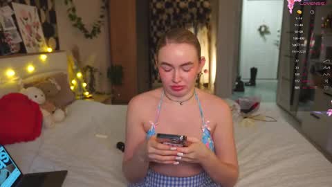 my fansly Charming daisy              My Wishlist  for new toys     online show from 11.29.25