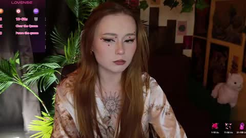 Snapshot of charming_lilly chatting on 02.09.25 Lissa online show from 02.09.25