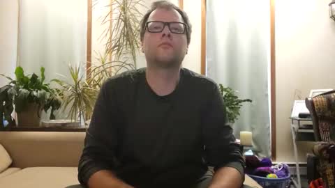 Snapshot of charmingatom chatting on 11.01.25 charmingatom online show from 11.01.25