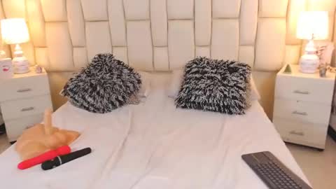 Charon  Stom online show from 03.08.25