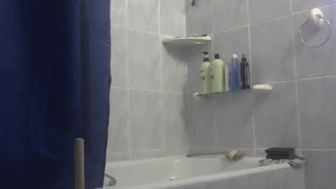 Snapshot of chaturbatordeluxe chatting on 12.18.25 chaturbatordeluxe online show from 12.18.25