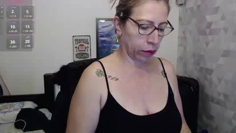 CHAYLA VICTORIA RUIZ  online show from 09.22.25