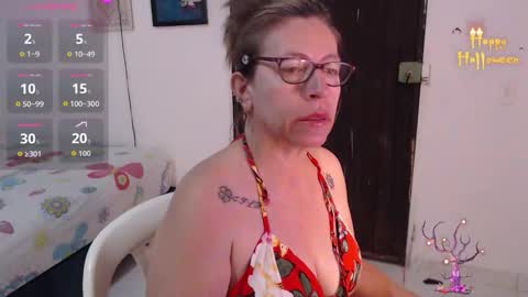 CHAYLA VICTORIA RUIZ  online show from 10.11.25