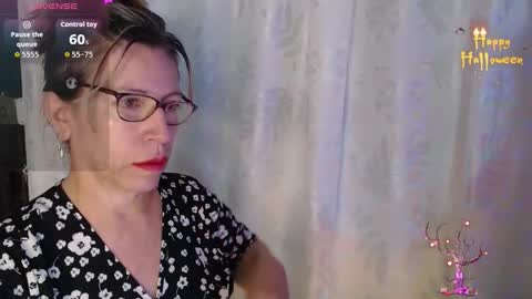 CHAYLA VICTORIA RUIZ  online show from 11.20.25