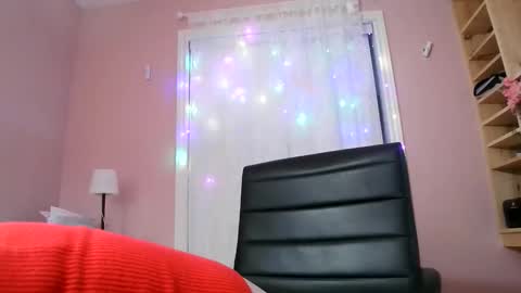 Snapshot of chealsiek chatting on 04.15.26 chealsiek online show from 04.15.26