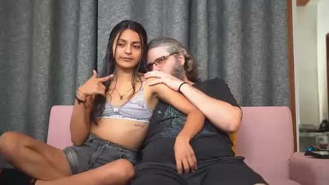 Snapshot of cheeseburgerjesus chatting on 12.04.24 Cheesburger Jesus and whoever showed up. online show from 12.04.24