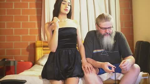 Snapshot of cheeseburgerjesus chatting on 10.06.25 Cheesburger Jesus and whoever showed up. online show from 10.06.25