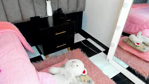 chelsea_bolton_ online show from 11.24.25