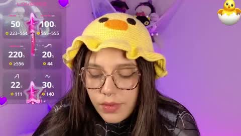 Snapshot of chelsea_coo chatting on 02.11.25 Chelsea online show from 02.11.25