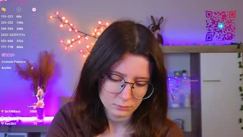 Mona online show from 03.04.25