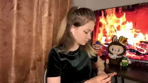 Elizabeth  you can call me Elly online show from 01.13.26