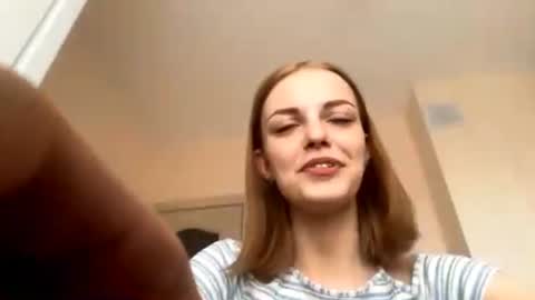 Mia online show from 06.14.26