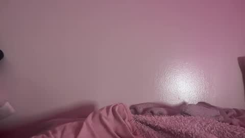 Snapshot of cherliecarmen chatting on 02.26.25 cherliecarmen online show from 02.26.25