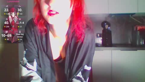 Snapshot of cherrrylips666000 chatting on 10.13.25 ur cherry online show from 10.13.25