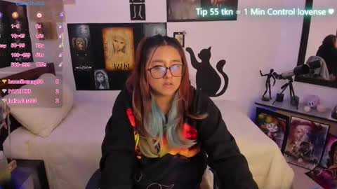 cherry_blushh online show from 11.21.25