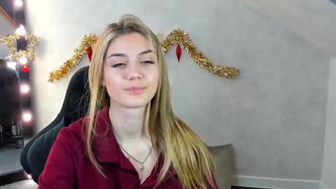 Snapshot of cherry_pr1ce chatting on 01.09.25 cherry_pr1ce online show from 01.09.25