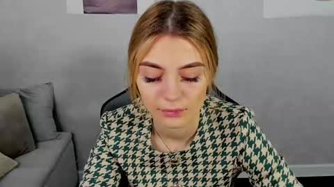 Snapshot of cherry_pr1ce chatting on 01.13.25 cherry_pr1ce online show from 01.13.25