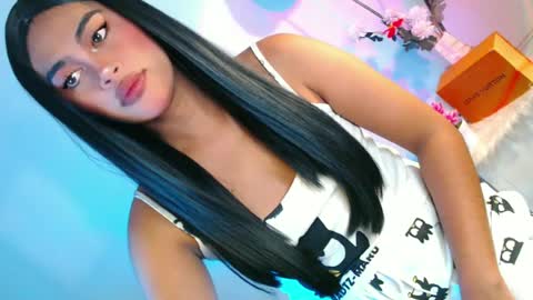 Snapshot of cherry_temptation28 chatting on 06.24.26 marshmallow online show from 06.24.26